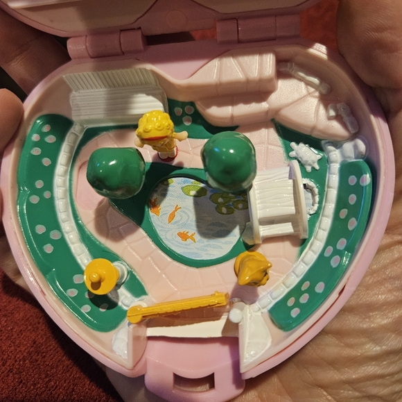 1989 Vintage Polly Pocket Country Cottage with Polly and Cat - Picture 2 of 7